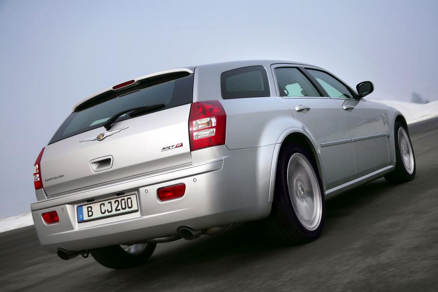  Chrysler 300C SRT8 Touring 2005 года  (фото 7 из 9)